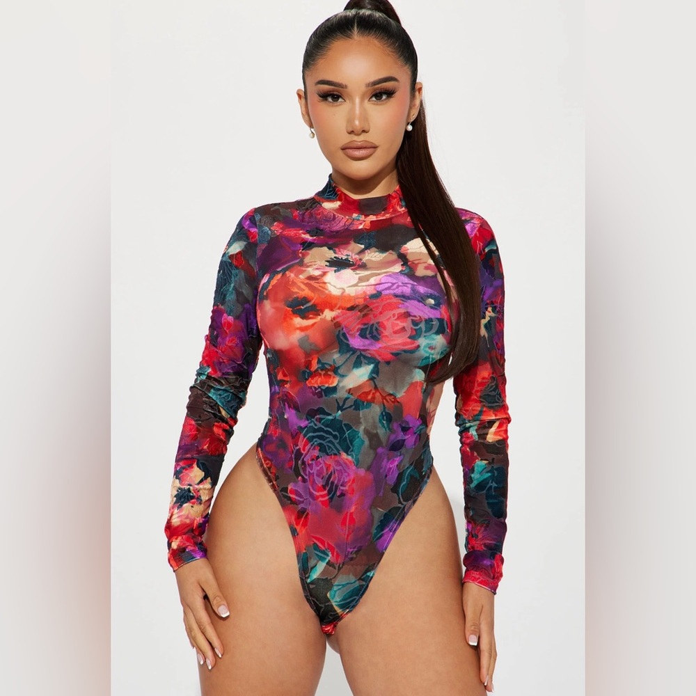 FASHION NOVA BODYSUIT